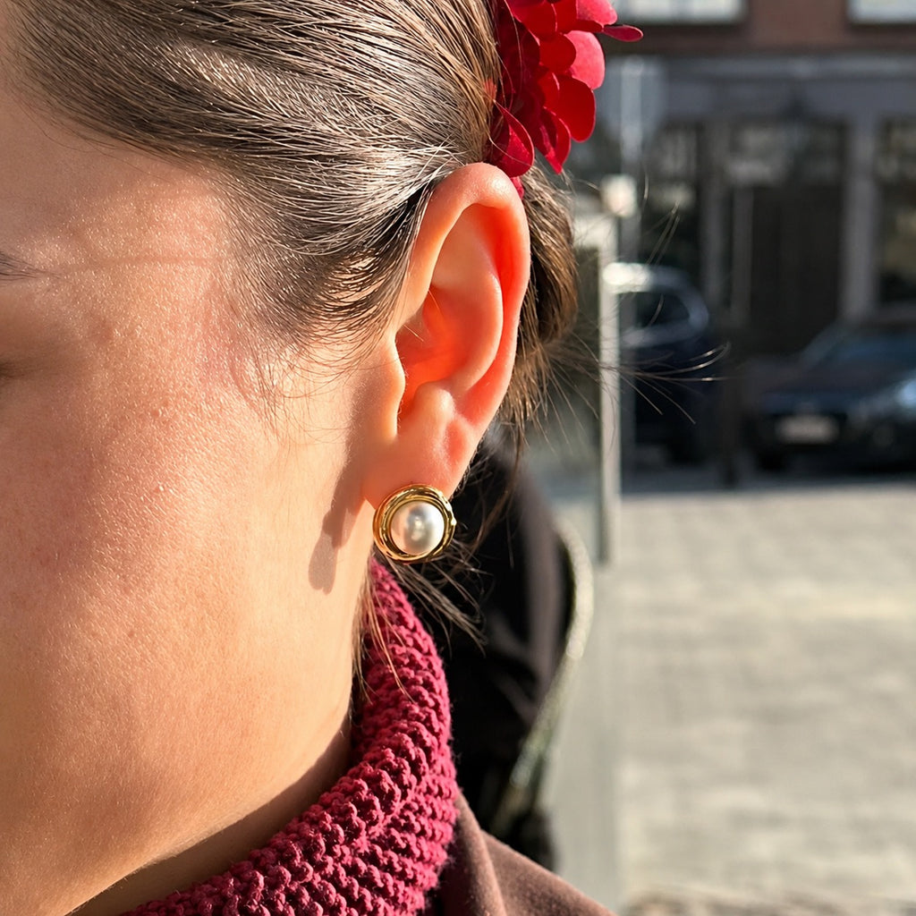 Pearl Frame Studs Guldbelagt