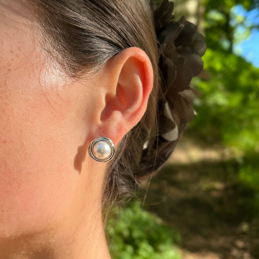 Pearl Frame Studs Sølvfarvet
